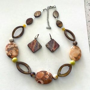 Natural stones necklace and earrings